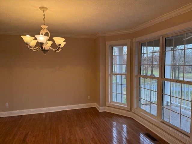 368 Stillwater Drive, Paris, TN 38242