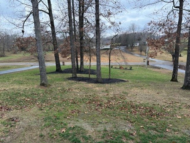 368 Stillwater Drive, Paris, TN 38242