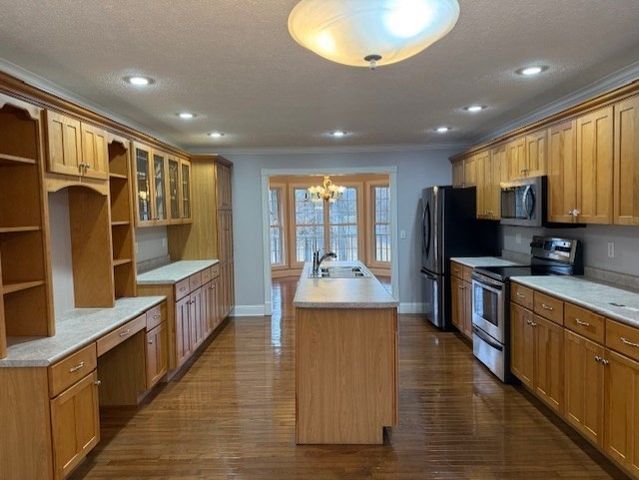 368 Stillwater Drive, Paris, TN 38242