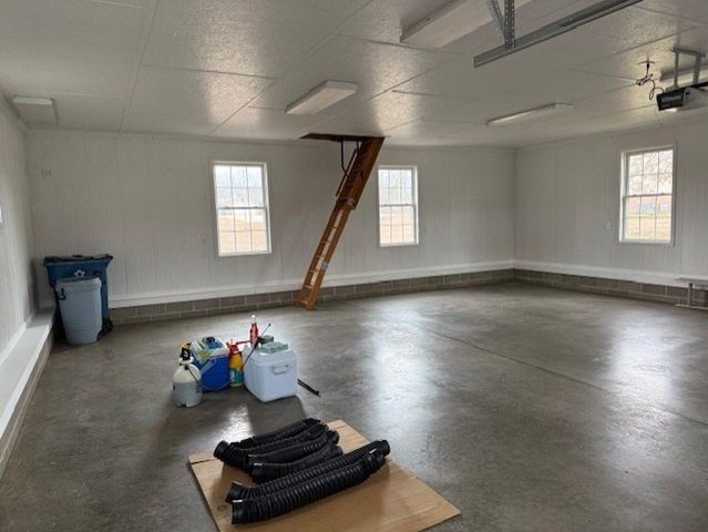 368 Stillwater Drive, Paris, TN 38242