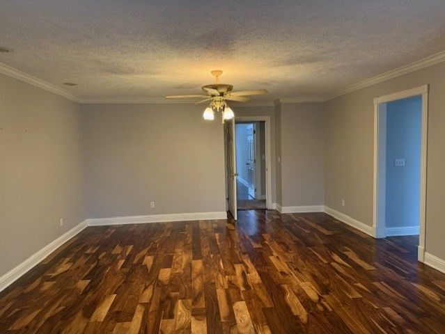 368 Stillwater Drive, Paris, TN 38242