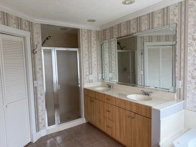 368 Stillwater Drive, Paris, TN 38242