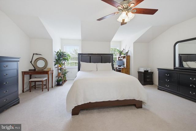 492 HARMON RD, Philadelphia, PA 19128