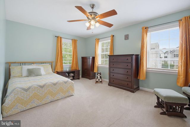 492 HARMON RD, Philadelphia, PA 19128