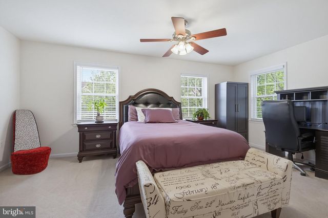 492 HARMON RD, Philadelphia, PA 19128