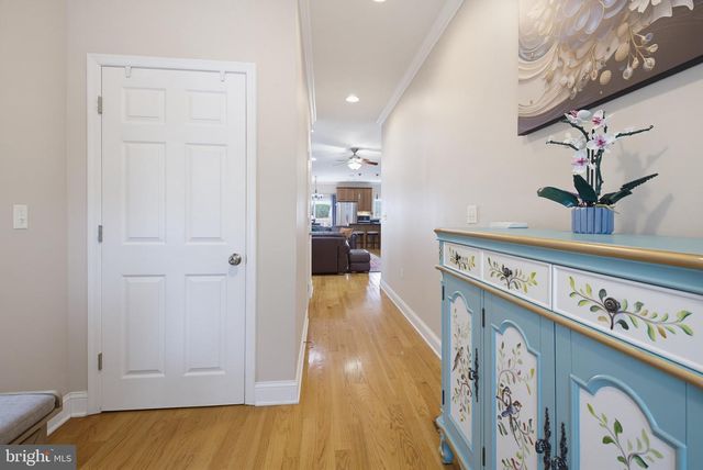 492 HARMON RD, Philadelphia, PA 19128