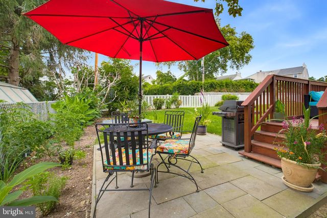 492 HARMON RD, Philadelphia, PA 19128