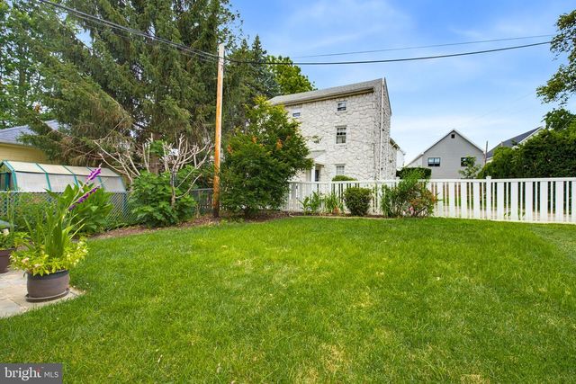 492 HARMON RD, Philadelphia, PA 19128