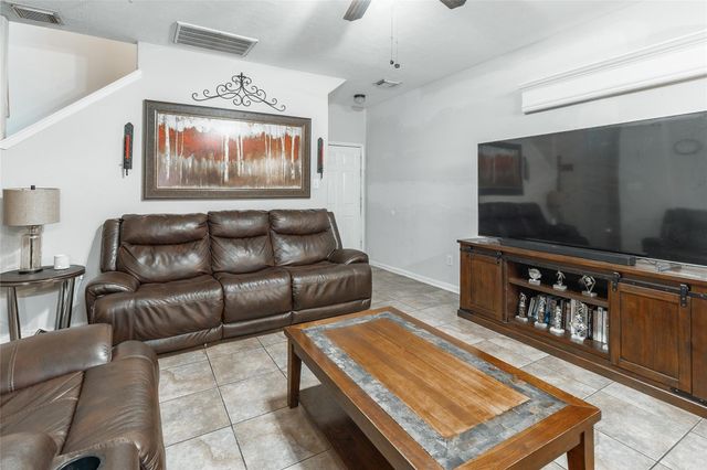 1417 Tx-146 S, La Porte, TX 77571