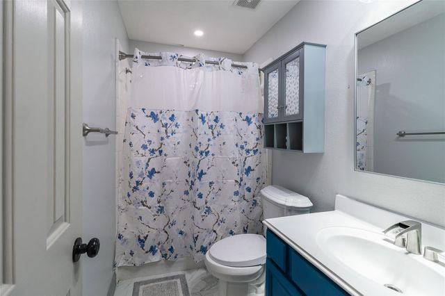 1417 Tx-146 S, La Porte, TX 77571