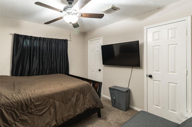 1417 Tx-146 S, La Porte, TX 77571