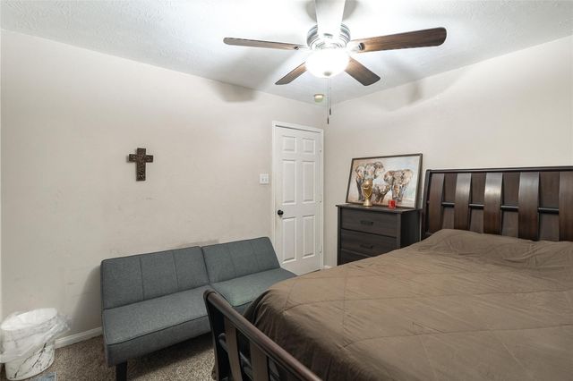 1417 Tx-146 S, La Porte, TX 77571