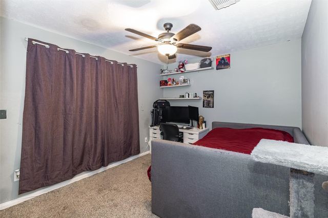 1417 Tx-146 S, La Porte, TX 77571