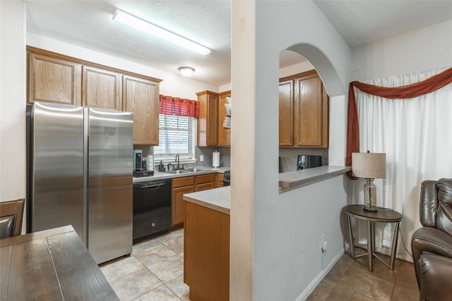 1417 Tx-146 S, La Porte, TX 77571