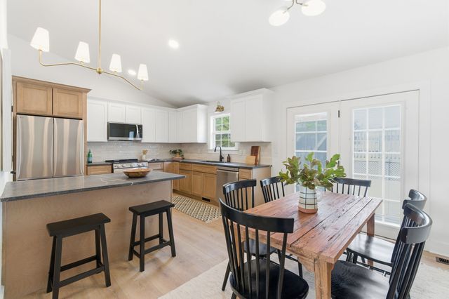 2014 Big Oak Dr, Spring Hill, TN 37174