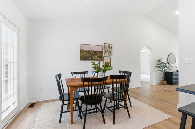 2014 Big Oak Dr, Spring Hill, TN 37174