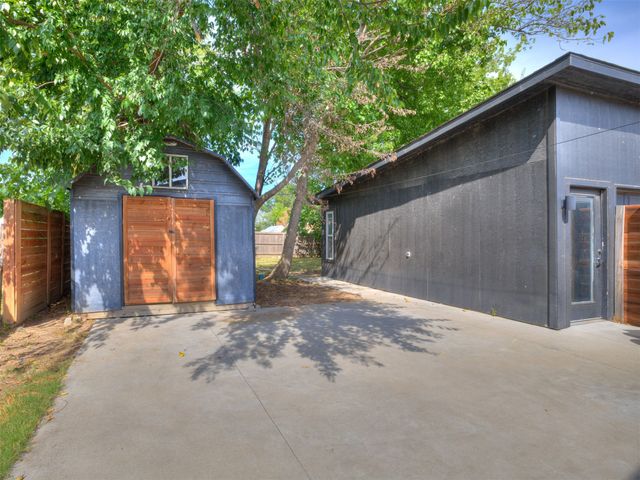 527 E Latimer Court, Tulsa, OK 74106
