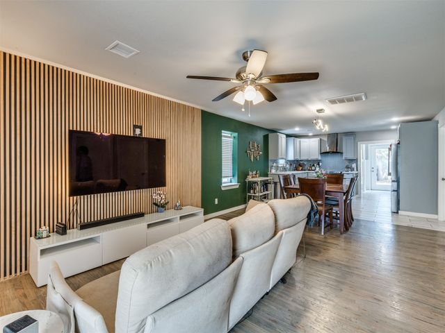 527 E Latimer Court, Tulsa, OK 74106