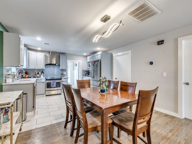 527 E Latimer Court, Tulsa, OK 74106