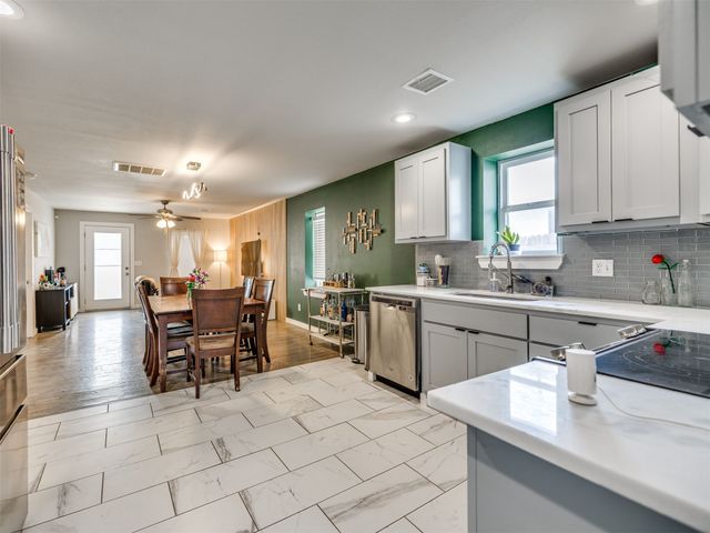 527 E Latimer Court, Tulsa, OK 74106