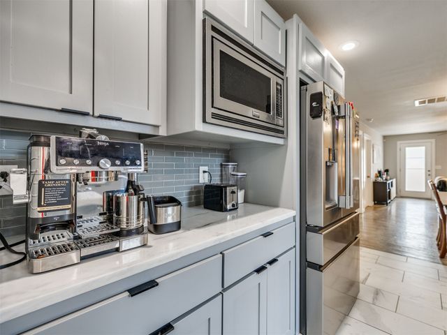 527 E Latimer Court, Tulsa, OK 74106