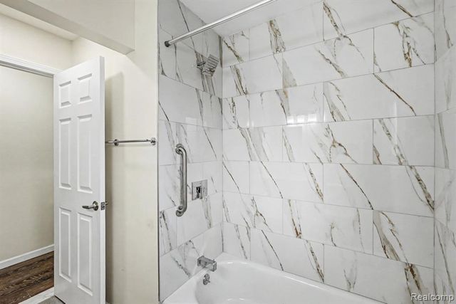 13704 Sherman Avenue, Warren, MI 48089