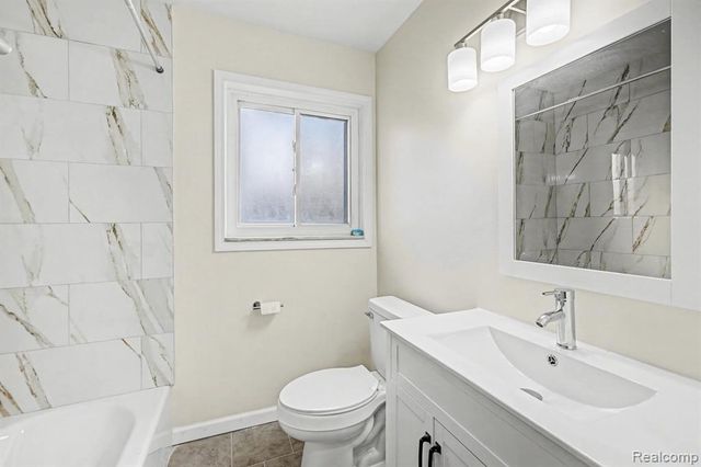 13704 Sherman Avenue, Warren, MI 48089