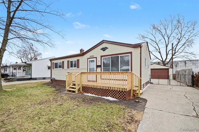 13704 Sherman Avenue, Warren, MI 48089