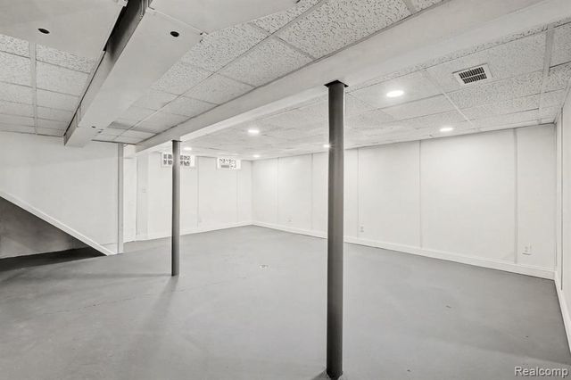 13704 Sherman Avenue, Warren, MI 48089