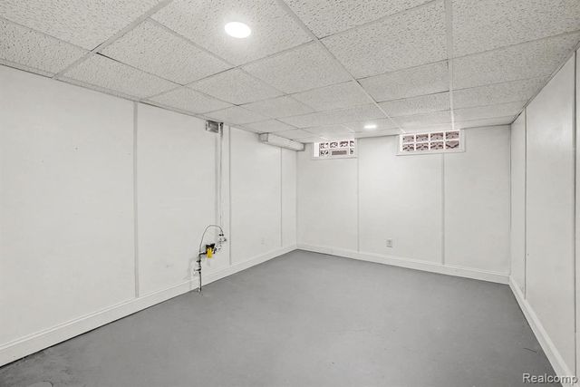 13704 Sherman Avenue, Warren, MI 48089