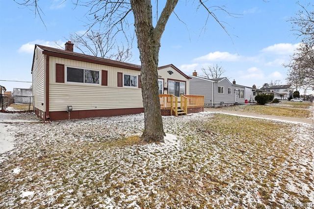 13704 Sherman Avenue, Warren, MI 48089