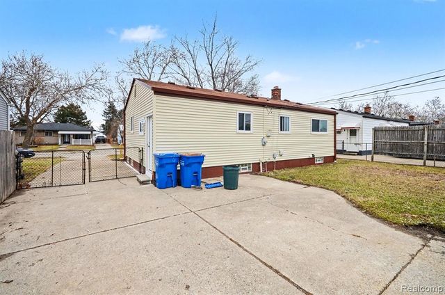 13704 Sherman Avenue, Warren, MI 48089