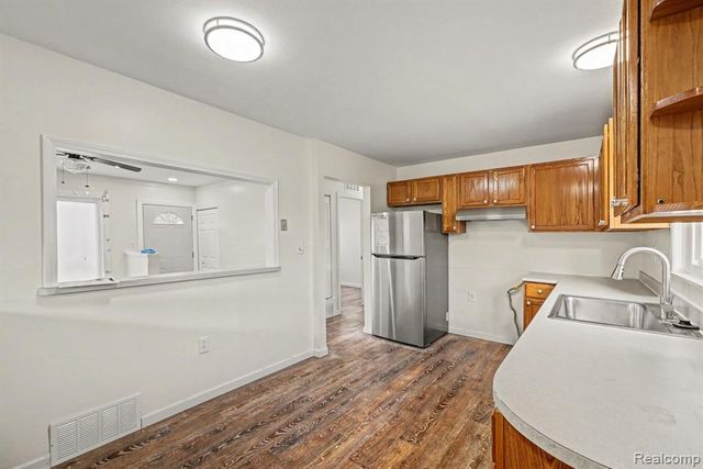 13704 Sherman Avenue, Warren, MI 48089