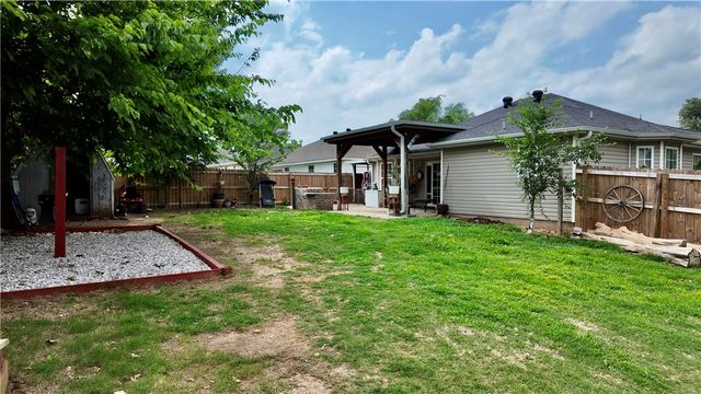 901 Fieldstone Court, Centerton, AR 72719
