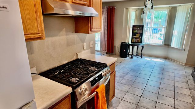 901 Fieldstone Court, Centerton, AR 72719
