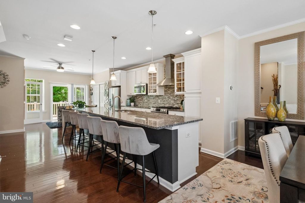 Image 4 of property listing at 3011 MIA LN, Upper Marlboro, MD 20774