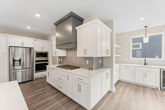 7624 22nd Avenue E, Shakopee, MN 55379
