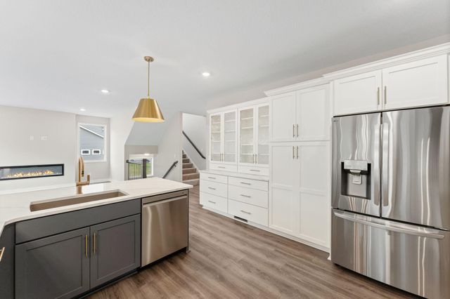 7624 22nd Avenue E, Shakopee, MN 55379