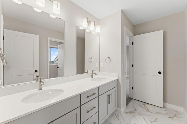 7624 22nd Avenue E, Shakopee, MN 55379