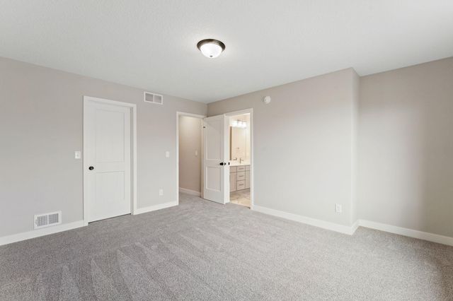 7624 22nd Avenue E, Shakopee, MN 55379