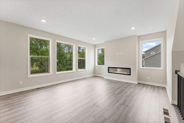 7624 22nd Avenue E, Shakopee, MN 55379