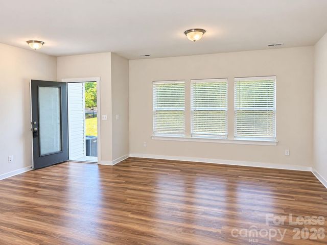 1006 Sharon Towns Drive, Charlotte, NC 28210