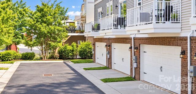 1006 Sharon Towns Drive, Charlotte, NC 28210