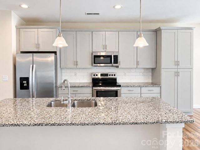 1006 Sharon Towns Drive, Charlotte, NC 28210