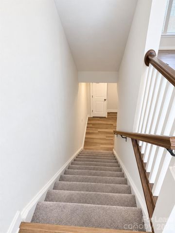 1006 Sharon Towns Drive, Charlotte, NC 28210