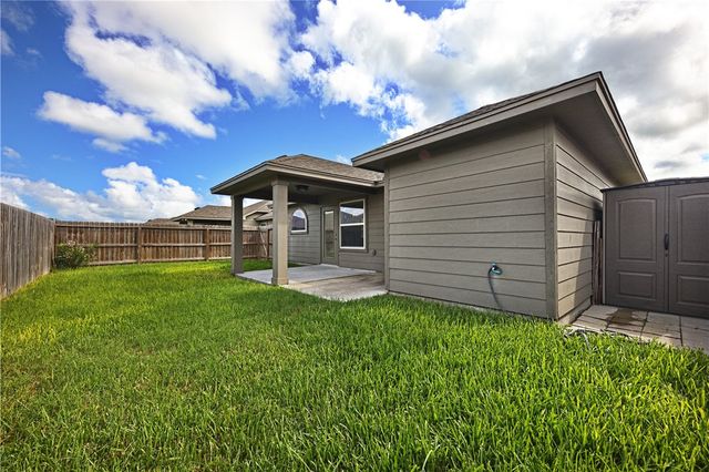 7714 Pruet Dr, Corpus Christi, TX 78414