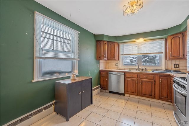 907 Leroy Road, Cicero, NY 13212