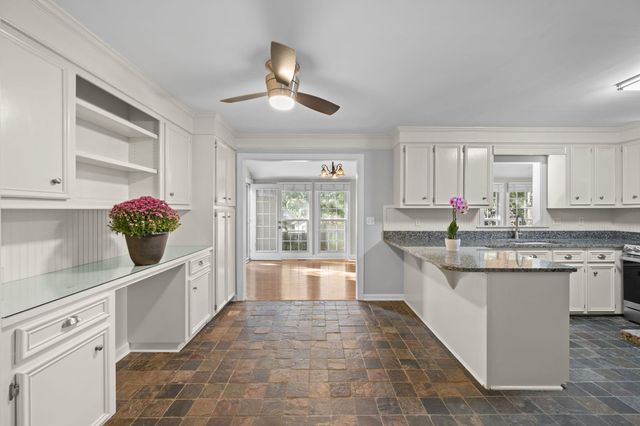 17 Plantation Circle, Summerville, SC 29485