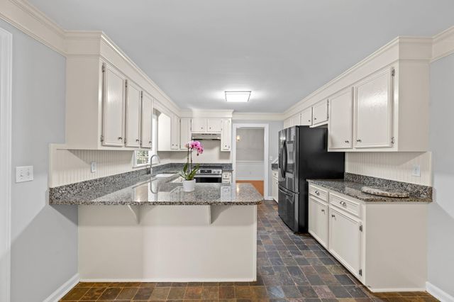 17 Plantation Circle, Summerville, SC 29485