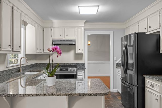 17 Plantation Circle, Summerville, SC 29485